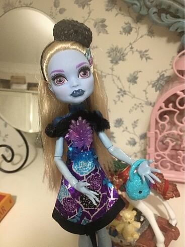  Beden Monster high