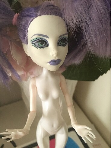 Beden Monster high