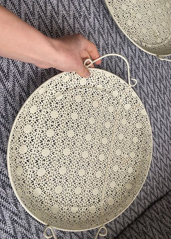 Bohem İşlemeli krem rengi Metal Tepsi - Görsel 4