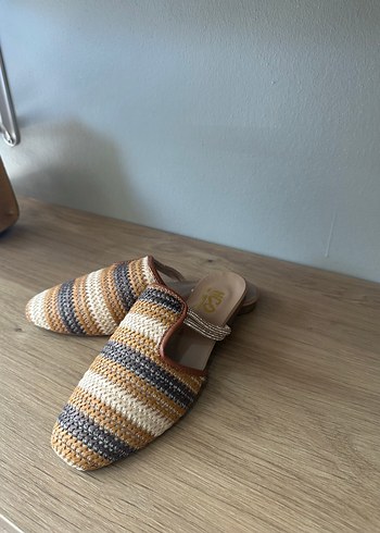 Diger Çok Renkli Örgü Kadın Terlik - Görsel 2