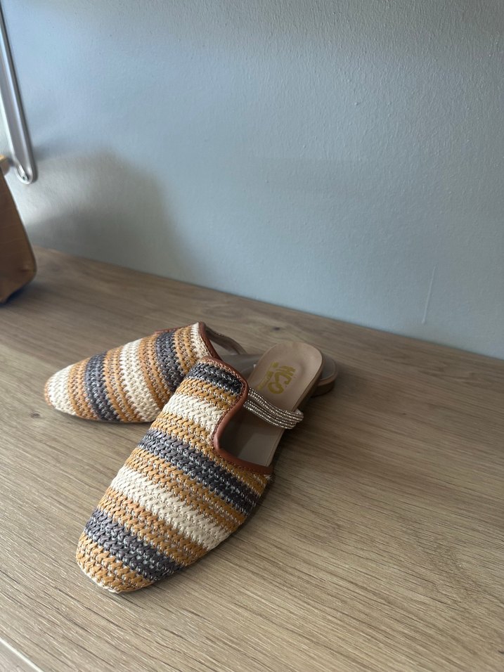 Diger Çok Renkli Örgü Kadın Terlik - Görsel 2