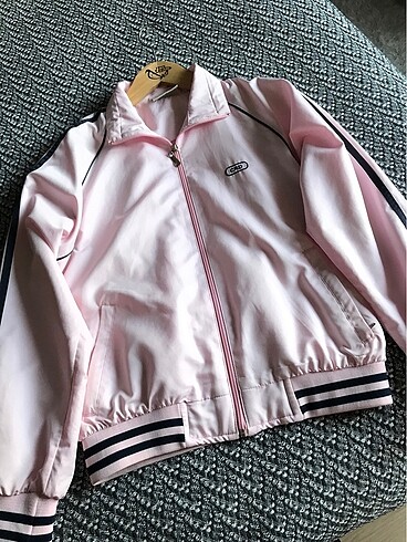 Adidas Pudra spor üst