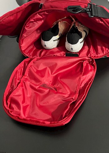 Kırmızı Nike Jordan Spor Çantası - Görsel 6