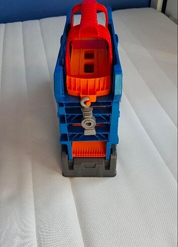 Beden Renk orjinal toys shop ürünüdür.araba parkuru