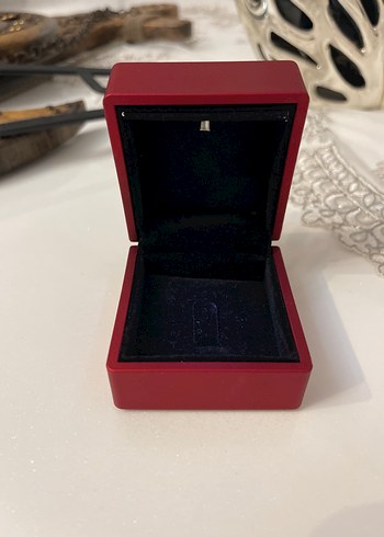 Şansal Işıklı Yüzük Tektaş Kutusu - Görsel 2