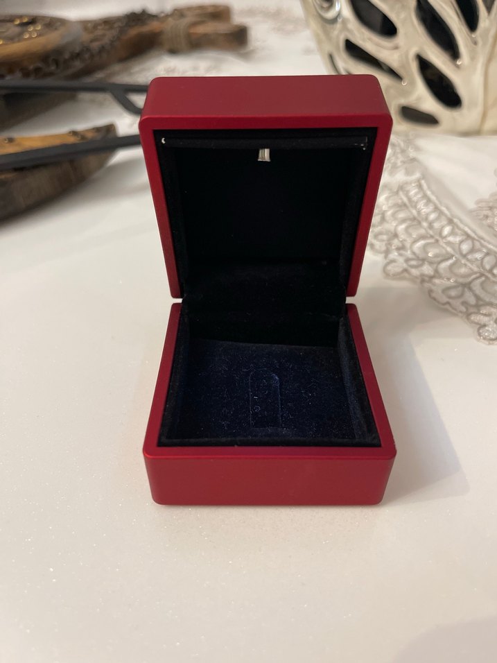 Şansal Işıklı Yüzük Tektaş Kutusu - Görsel 2