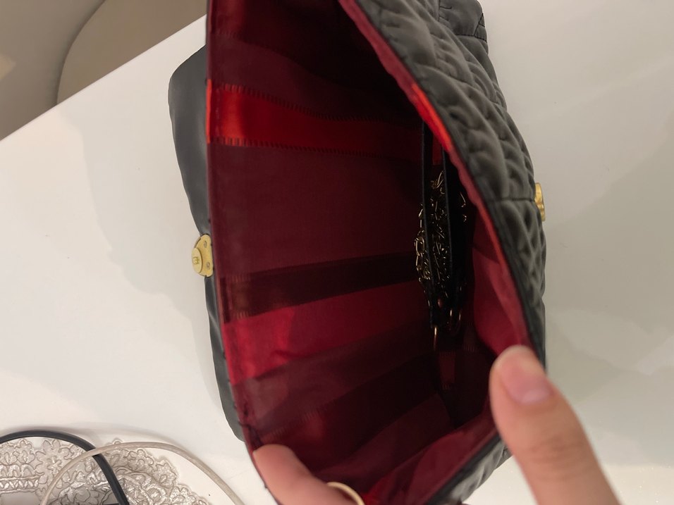 Siyah Desenli Deri Çanta - Görsel 2