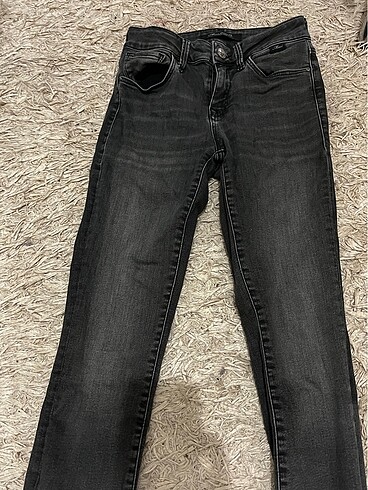 Gri jean