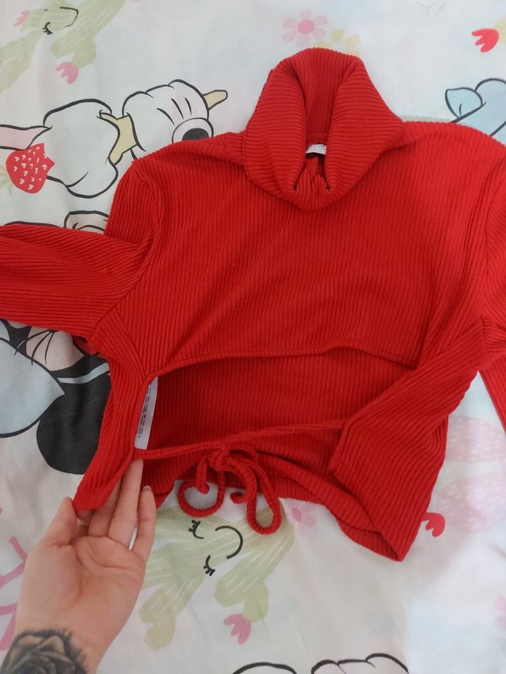 Kırmızı Boğazlı Uzun Kollu sırt dekolteli bluz - Görsel 3