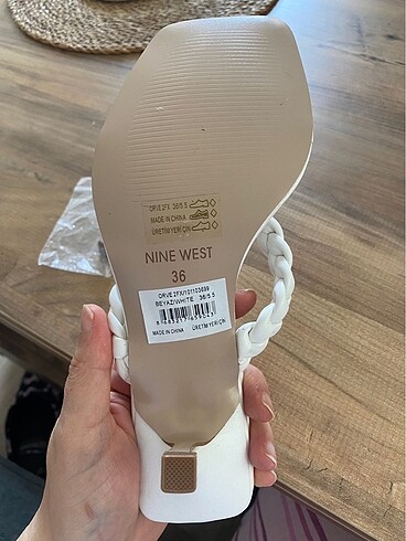 36 Beden beyaz Renk Nıne west hiç kullanılmadı