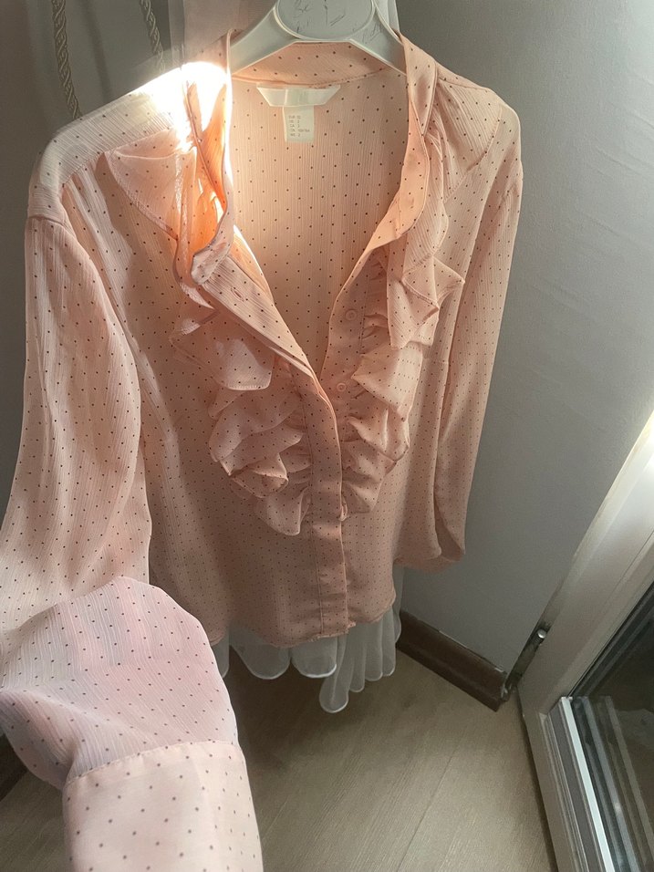 Somon V Yaka Fırfırlı Kadın Gömlek - Görsel 2