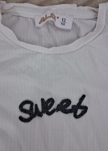 Beyaz Yüksek Yakalı Uzun Kollu Üst ve Siyah Baskılı alt - Görsel 5