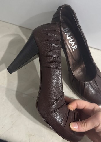 Kahverengi Pileli Stiletto Topuklu Kadın Ayakkabı - Görsel 3