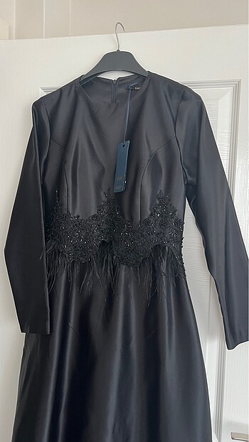 TUĞBA/ VENN marka SİYAH SATEN ELBİSE. 40/42 beden uyumlu. - Görsel 9