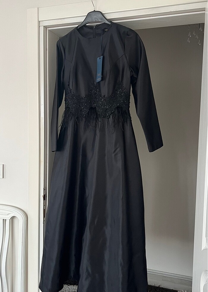 TUĞBA/ VENN marka SİYAH SATEN ELBİSE. 40/42 beden uyumlu. - Görsel 2