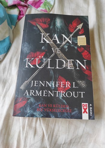 Kan ve Kül ten ve ateş armentrout kitap