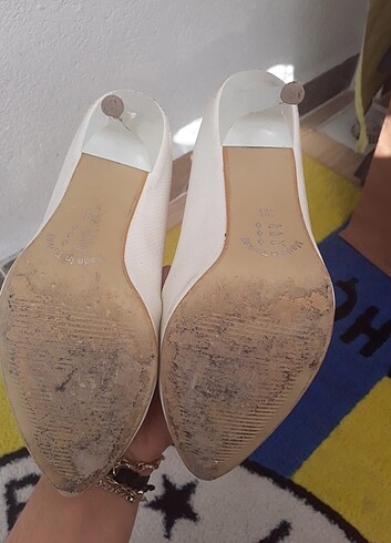 Beyaz renk kadın stiletto