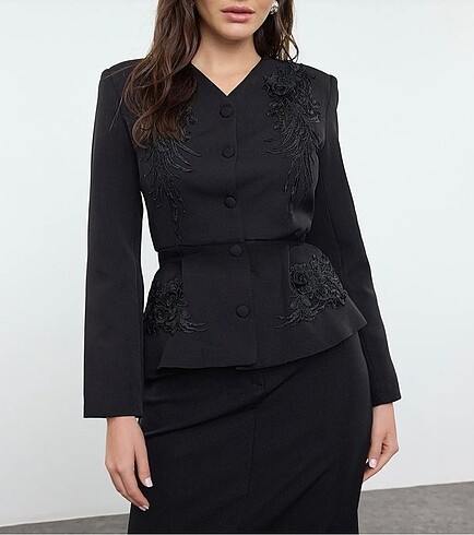 Astarlı nakış detay blazer ceket