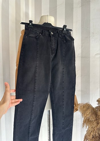 Yüksek bel yırtmaçlı jean - Görsel 2