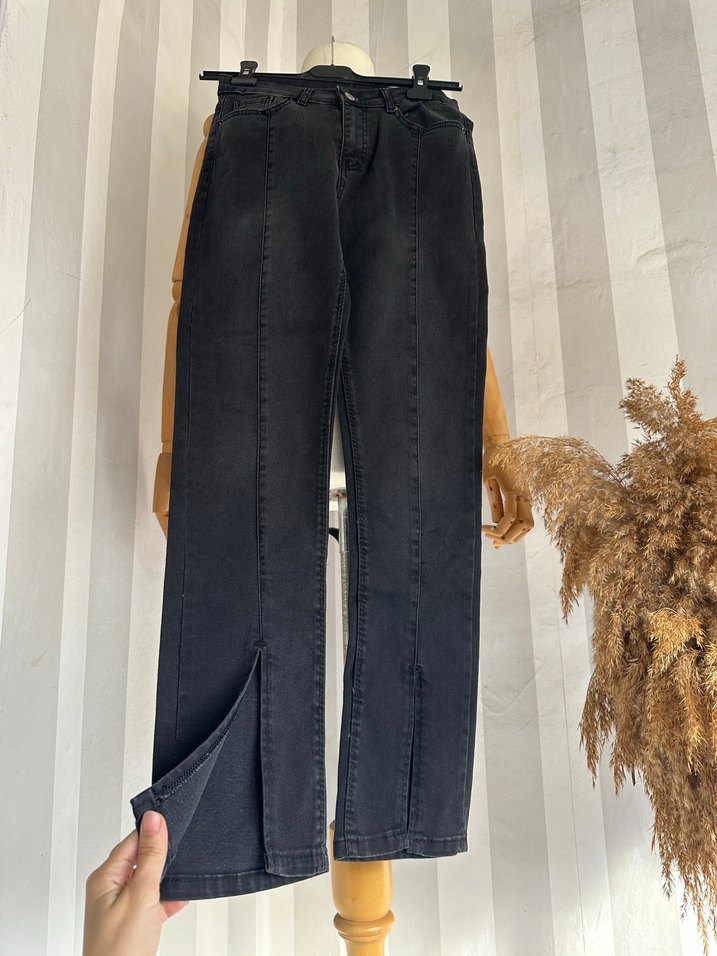 Yüksek bel yırtmaçlı jean - Görsel 4