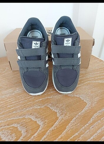 Adidas spor ayakkabi