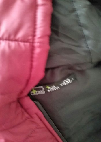 Bordo Kapüşonlu Kadın Şişme Yelek - Görsel 2