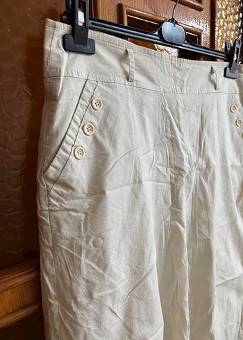 Düğmeli Krem Pilili Detaylı Keten Kadın Diz Boyunda Etek - Görsel 3