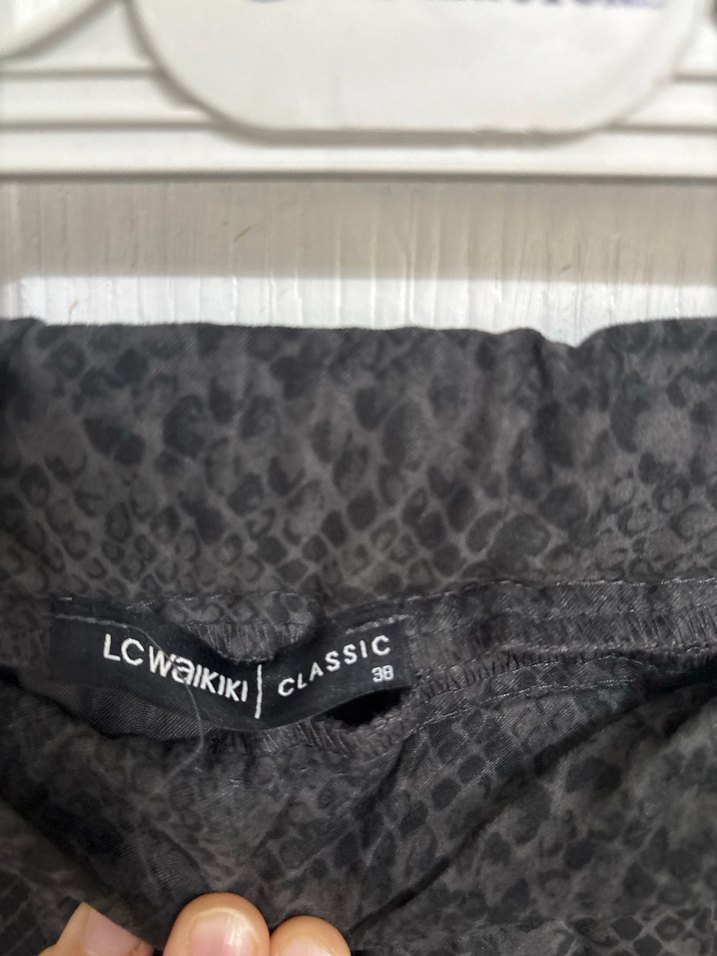 Gri Yılan Desenli Pilili Uzun Etek - Görsel 3