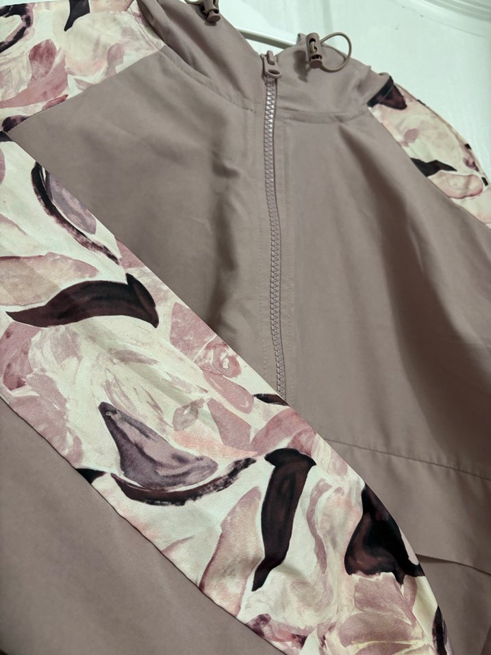 Pastel Renkli  Kapüşonlu Spor Üst - Görsel 4