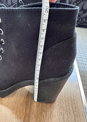 Siyah Bağcıklı Kadın Platform Bot - Görsel 5