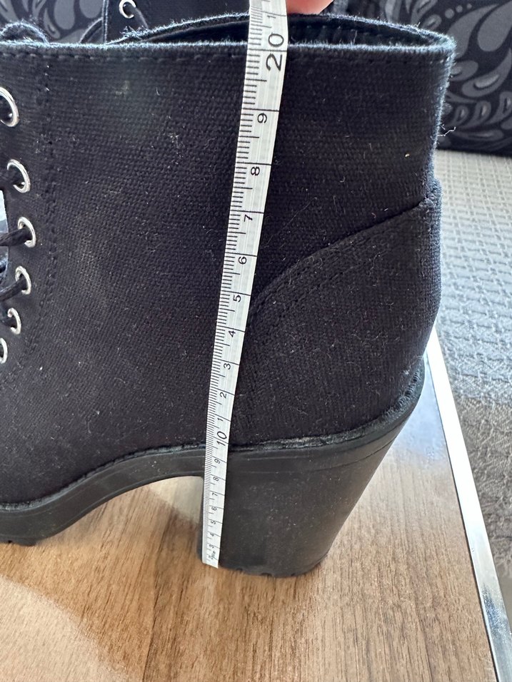 Siyah Bağcıklı Kadın Platform Bot - Görsel 5