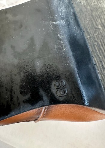 Kahverengi Deri Tokalı Kadın Bot - Görsel 3