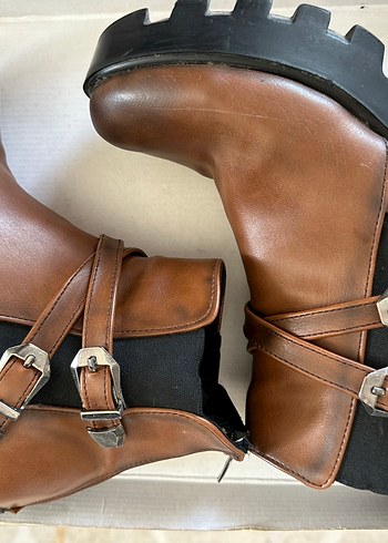 Kahverengi Deri Tokalı Kadın Bot - Görsel 6