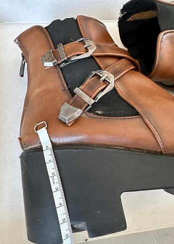 Kahverengi Deri Tokalı Kadın Bot - Görsel 10