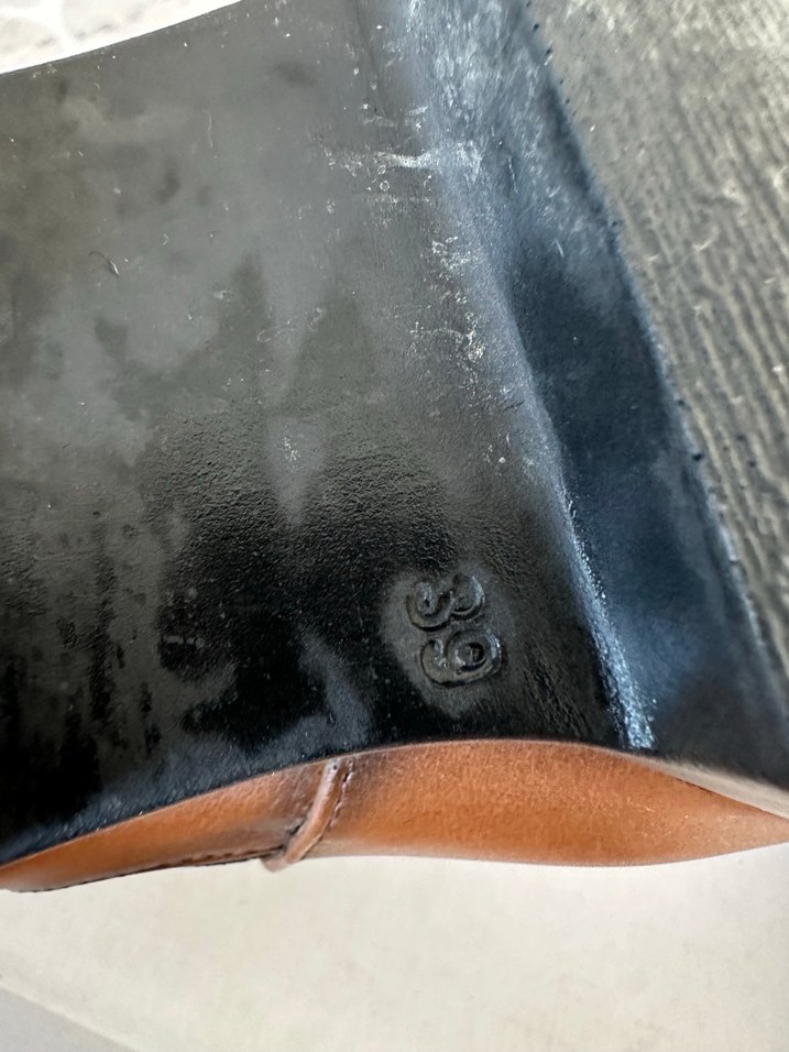 Kahverengi Deri Tokalı Kadın Bot - Görsel 3