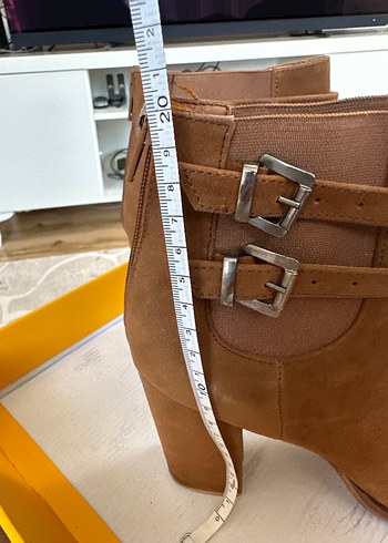 Kahverengi Süet Tokalı Kadın Bot - Görsel 7