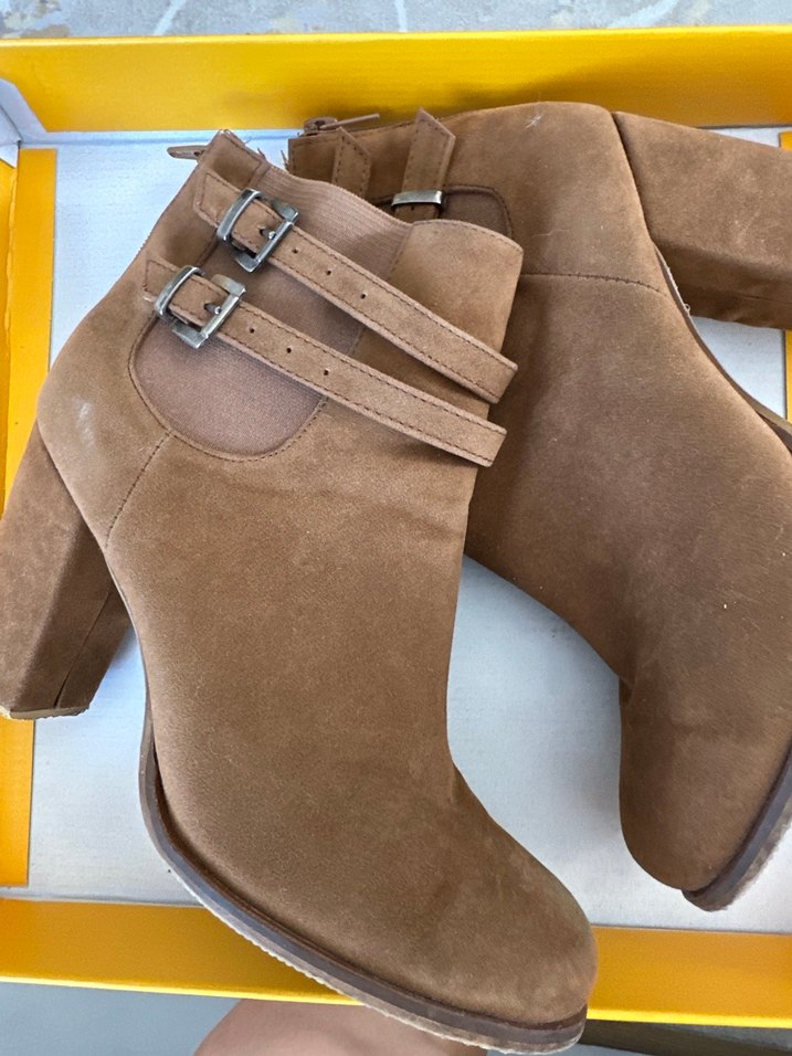 Kahverengi Süet Tokalı Kadın Bot - Görsel 3