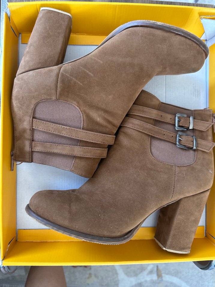 Kahverengi Süet Tokalı Kadın Bot - Görsel 2