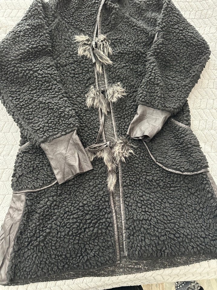 Gri Uzun Kadın Ceket Kürklü Detaylı - Görsel 2