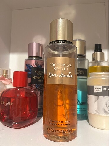 Victoria secret bare vanillia