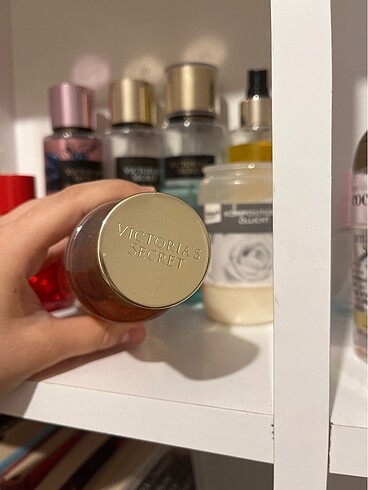 Beden Victoria secret bare vanillia