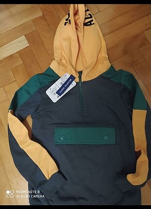 9-10 yaş yeni ve etiketli sweatshirt