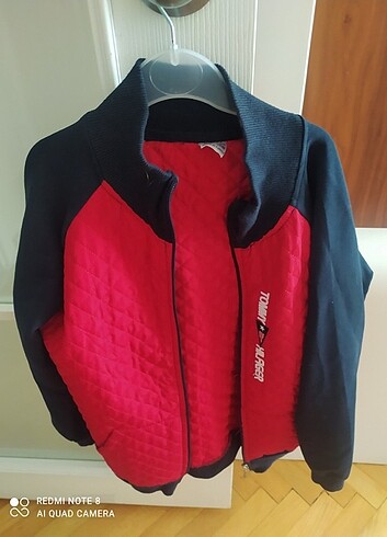 Sorunsuz kırmızı mont