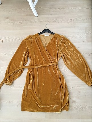Pull and bear kadife dokulu baharlık elbise zara mango bershka s