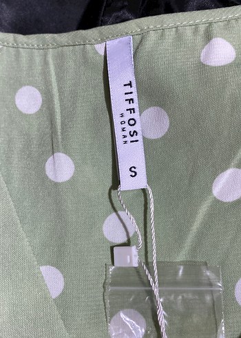 Ve yakalı gömlek - Görsel 4