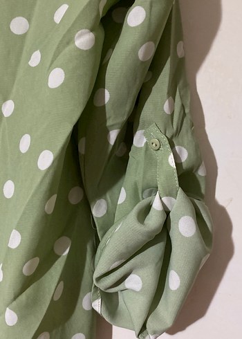 Ve yakalı gömlek - Görsel 3