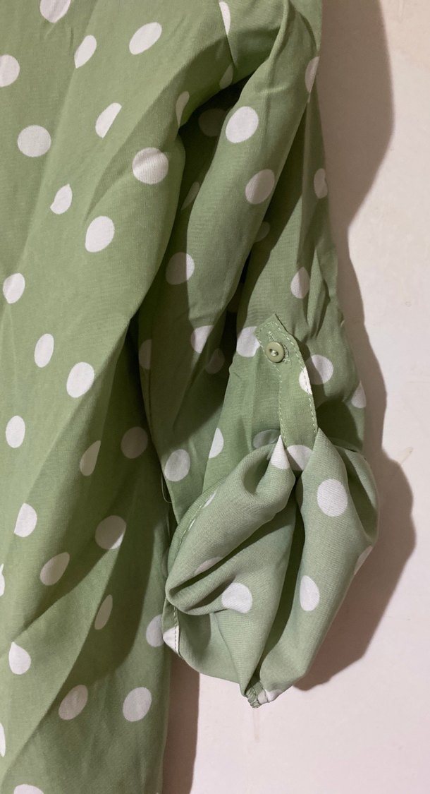 Ve yakalı gömlek - Görsel 3