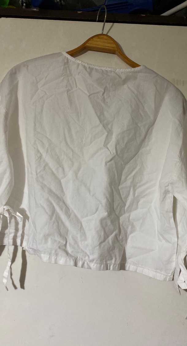 Düğmeli Beyaz Keten Kadın Gömlek - Görsel 4