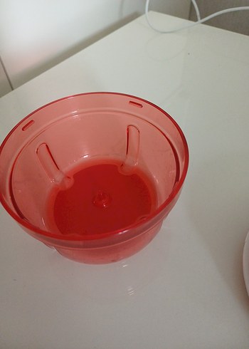 Kırmızı tupperware mini şef haznesi ve kapaklı alti - Görsel 4