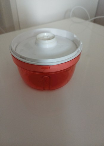 Kırmızı tupperware mini şef haznesi ve kapaklı alti - Görsel 2